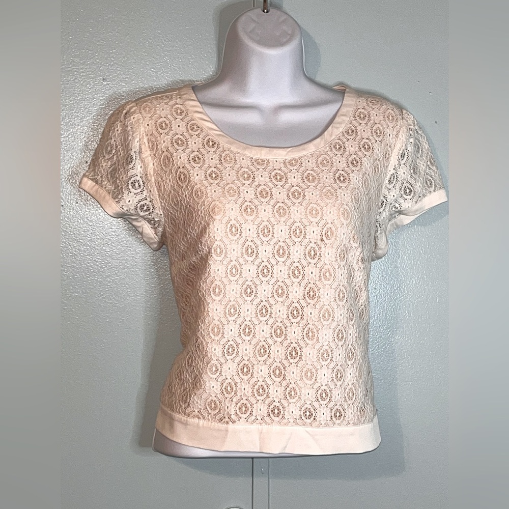 Laura‎ Conrad Blouse Cream Color Lace Bows Snaps Size Medium